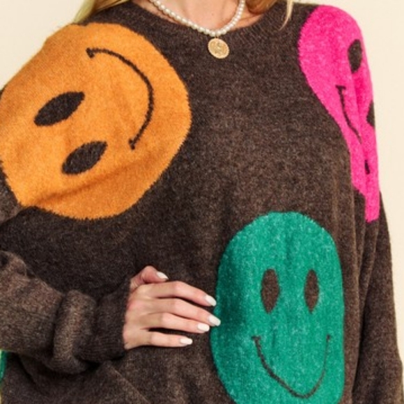 DAVI & DANI Knit Smiley Face Contrast Long Sleeve Oversized Pullover Sweater Top - Picture 11 of 16